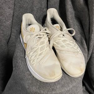 Women’s Basketball Shoes